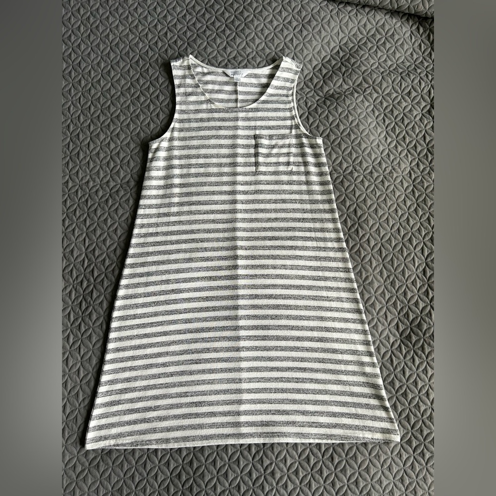 Market & Spruce Meg Knit Dress Gray and White Striped Sleeveless M